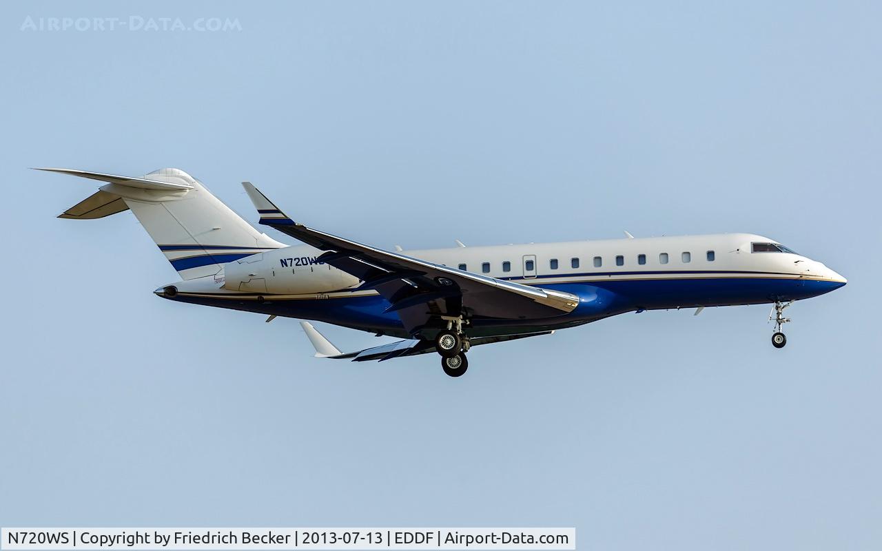N720WS, Bombardier BD-700-1A11 Global 5000 C/N 9176, on final at Frankfurt