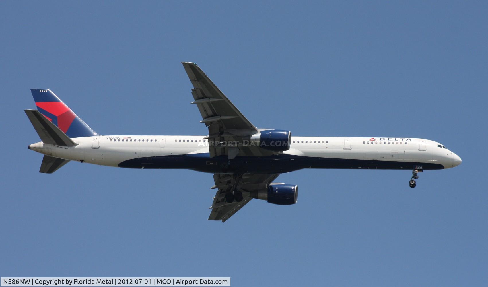N586NW, 2002 Boeing 757-351 C/N 32987, Delta 757-300