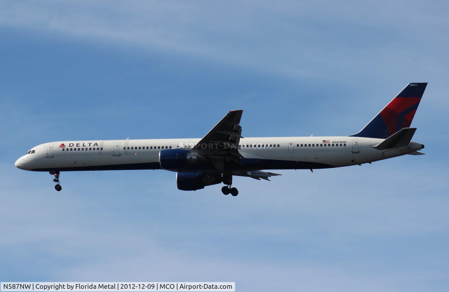 N587NW, 2002 Boeing 757-351 C/N 32986, Delta 757-300