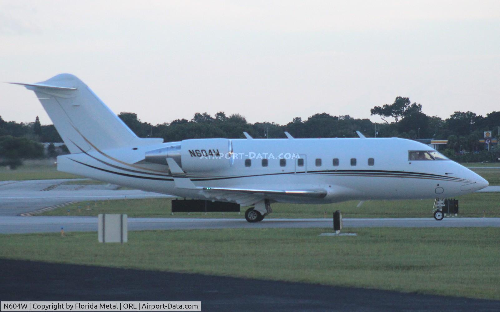 N604W, 1999 Bombardier Challenger 604 (CL-600-2B16) C/N 5421, Challenger 604