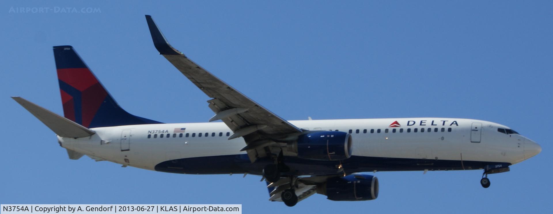 N3754A, 2001 Boeing 737-832 C/N 29626, Delta, seen here approaching RWY 25L at Las Vegas Int´l(KLAS)