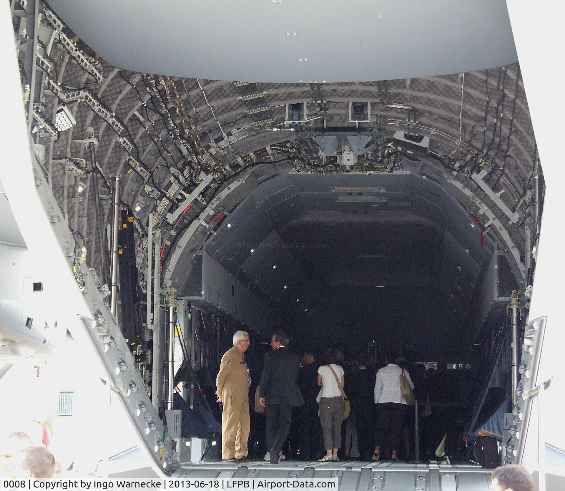 0008, Airbus A400M Atlas C/N 008, Airbus A400M for the Armee  de l'Air at the Aerosalon 2013, Paris  #i