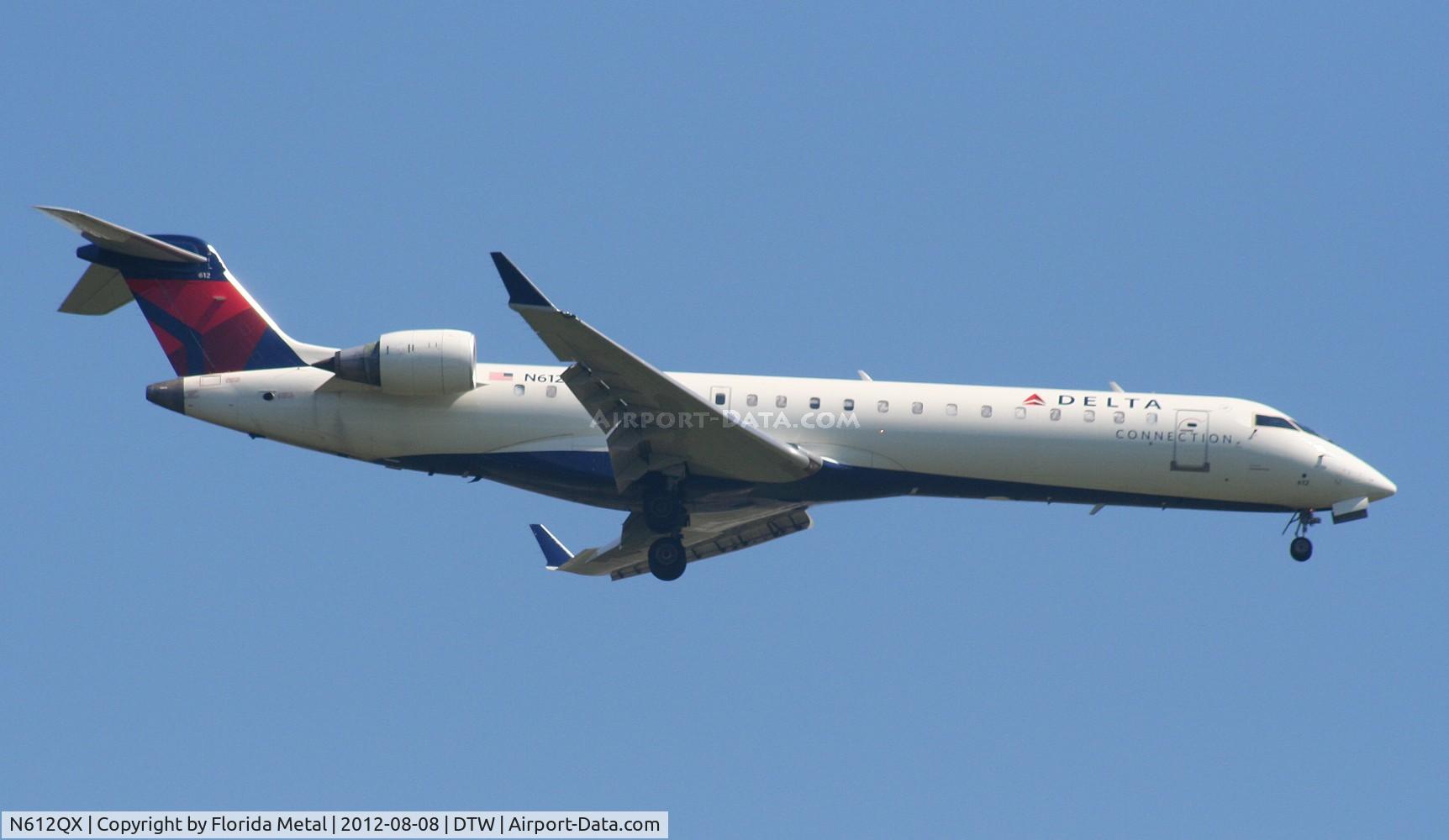 N612QX, 2002 Bombardier CRJ-701 (CL-600-2C10) Regional Jet C/N 10042, Delta Connection CRJ-700