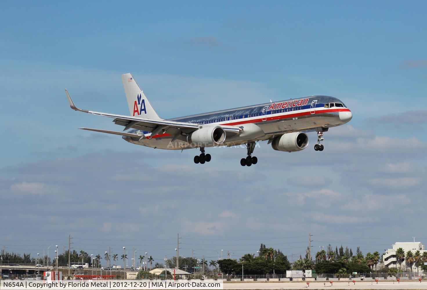 N654A, 1991 Boeing 757-223 C/N 24612, American 757
