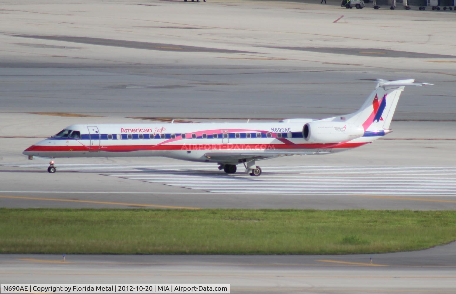N690AE, 2004 Embraer ERJ-145LR (EMB-145LR) C/N 14500858, American Eagle E145