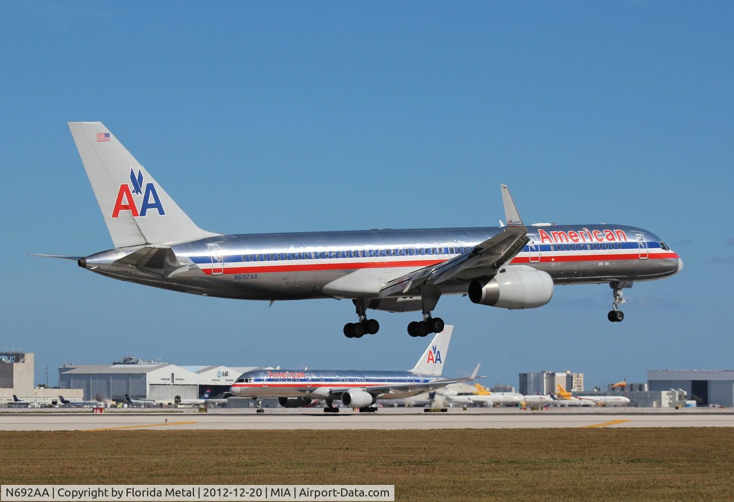 N692AA, 1993 Boeing 757-223 C/N 26972, American 757-200