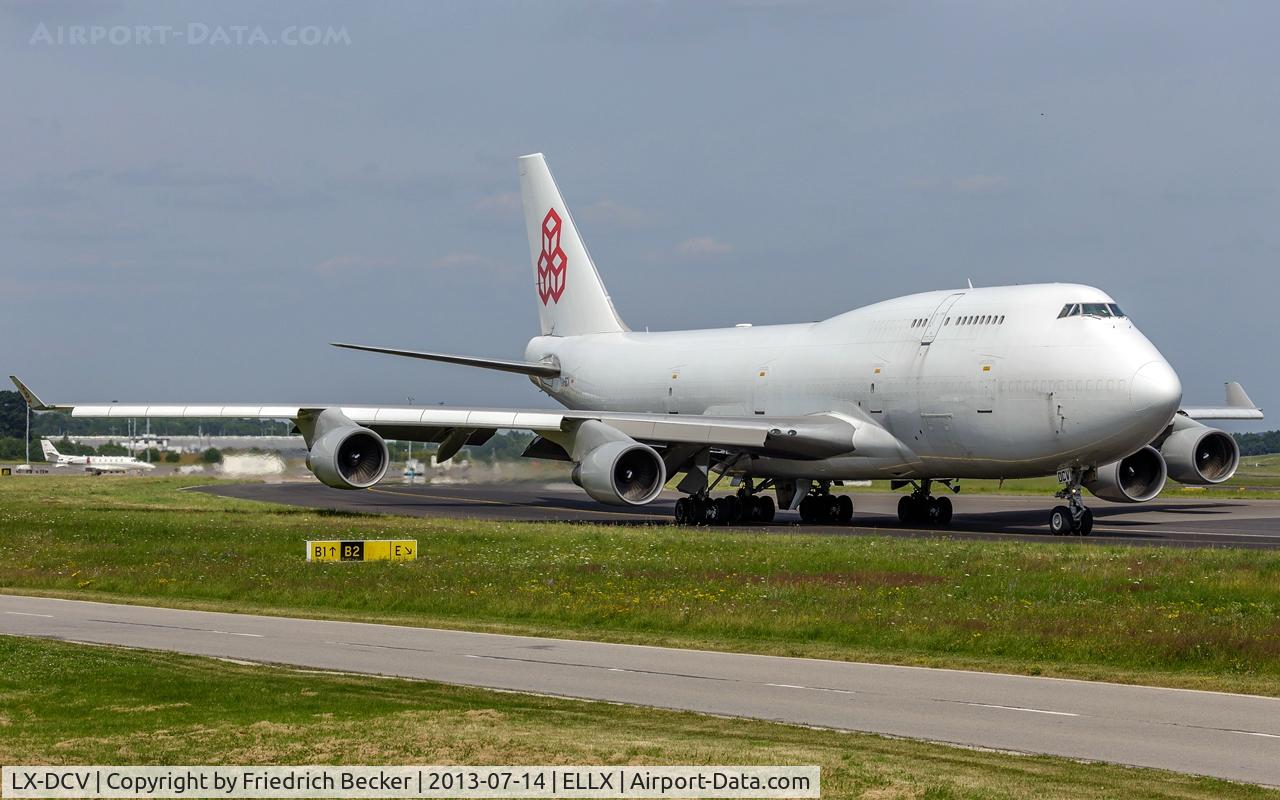 LX-DCV, 1990 Boeing 747-4B5F/SCD C/N 24619, taxying to the active
