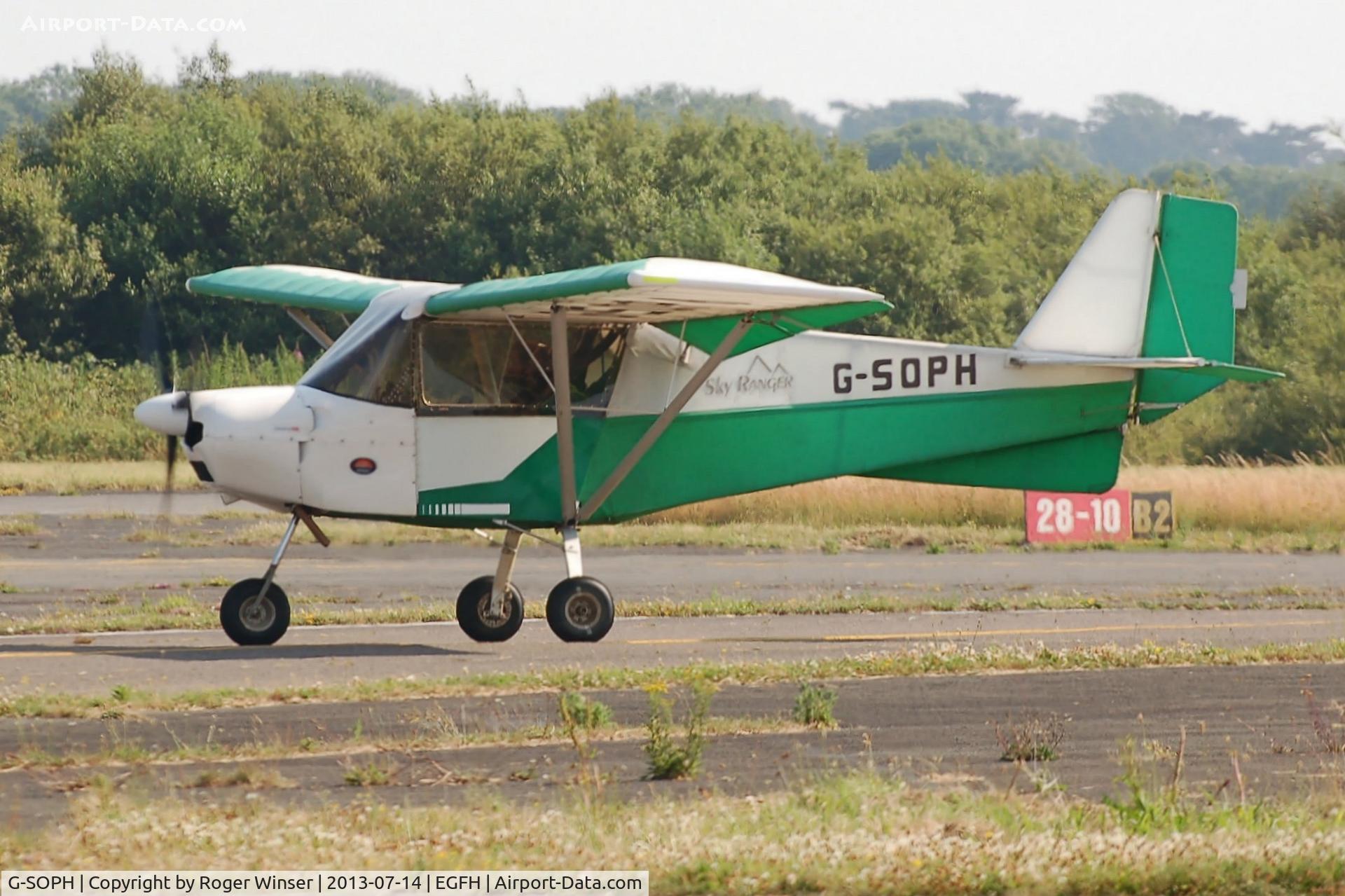 G-SOPH, 2003 Skyranger 912(2) C/N BMAA/HB/259, Visiting Sky Ranger.