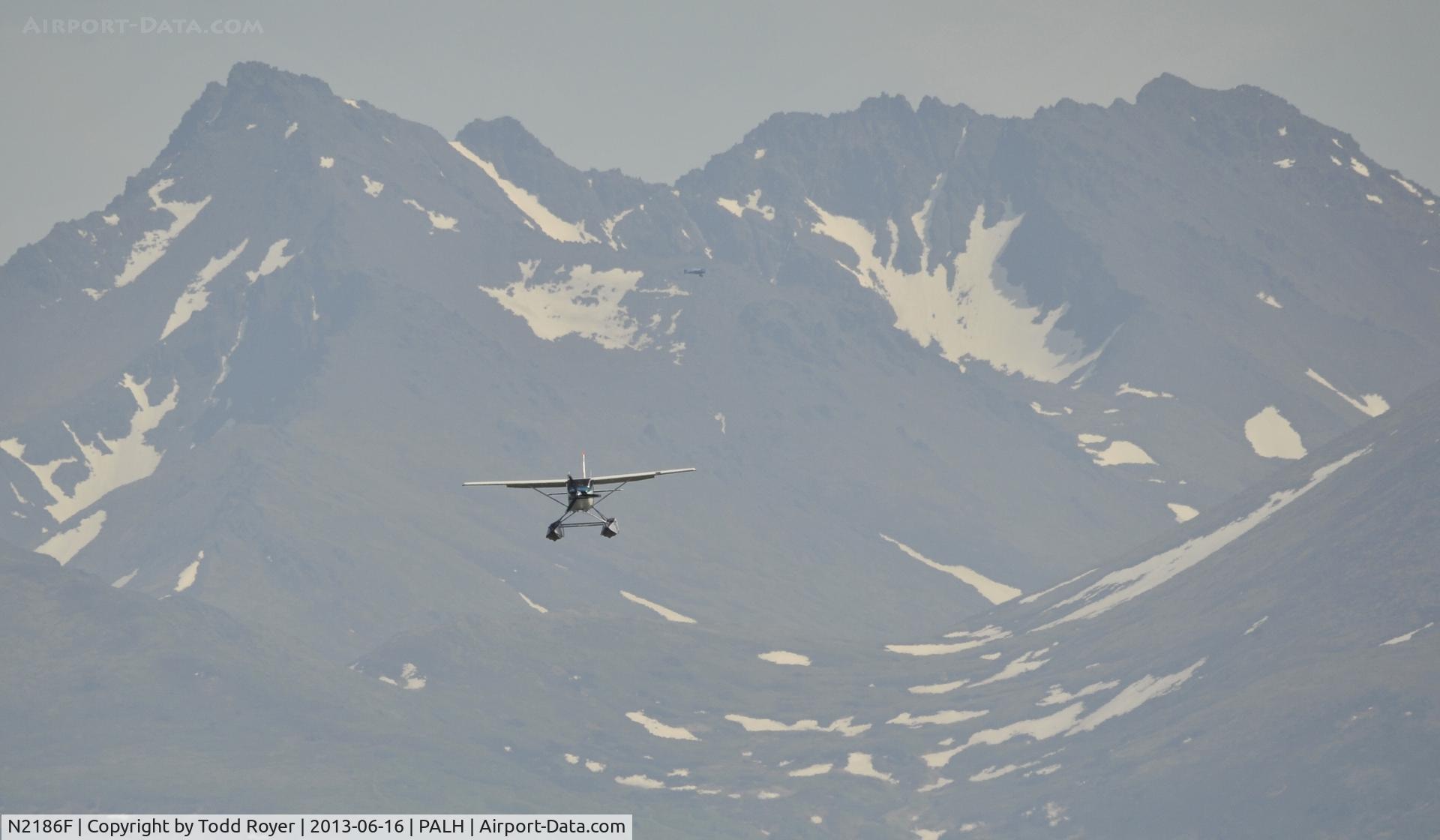 N2186F, 1965 Cessna U206 Super Skywagon C/N U206-0386, On final to Lake Hood Seaplane Base