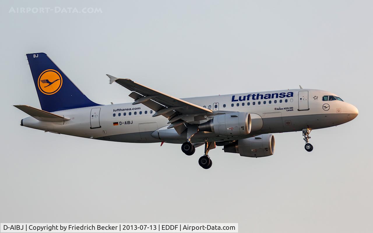 D-AIBJ, 2012 Airbus A319-112 C/N 5293, on final at Frankfurt