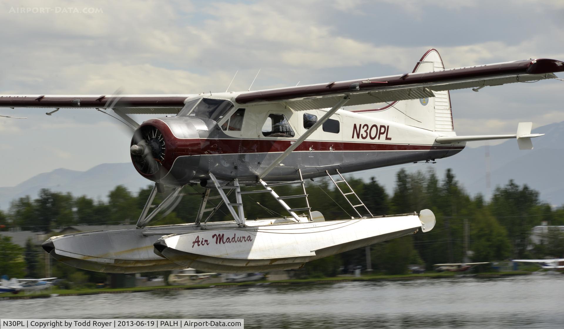 N30PL, 1964 De Havilland Canada DHC-2 Beaver C/N 1554, Landing at Lake Hood
