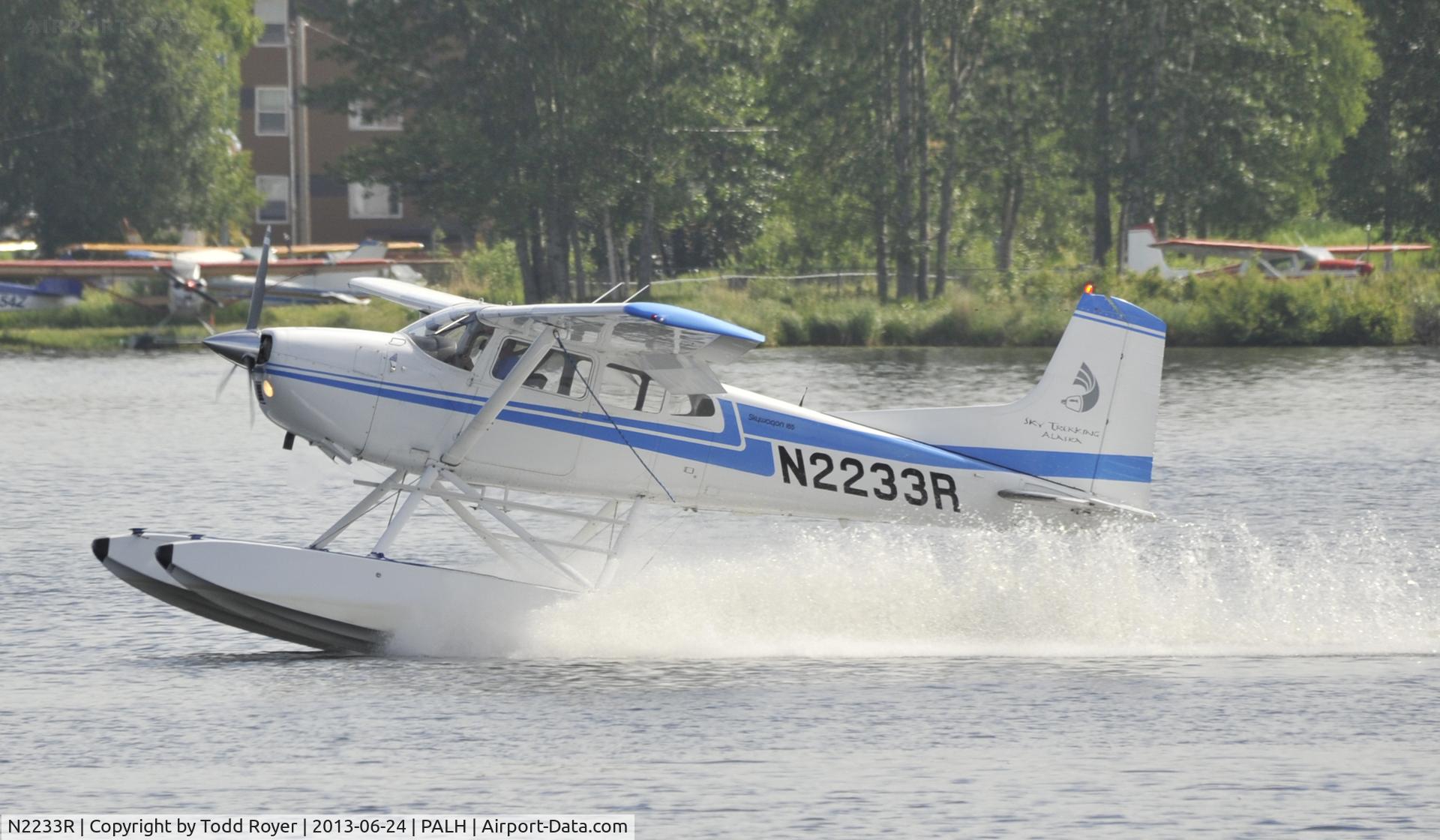 N2233R, 1975 Cessna A185F Skywagon 185 C/N 18502859, Arriving at Lake Hood