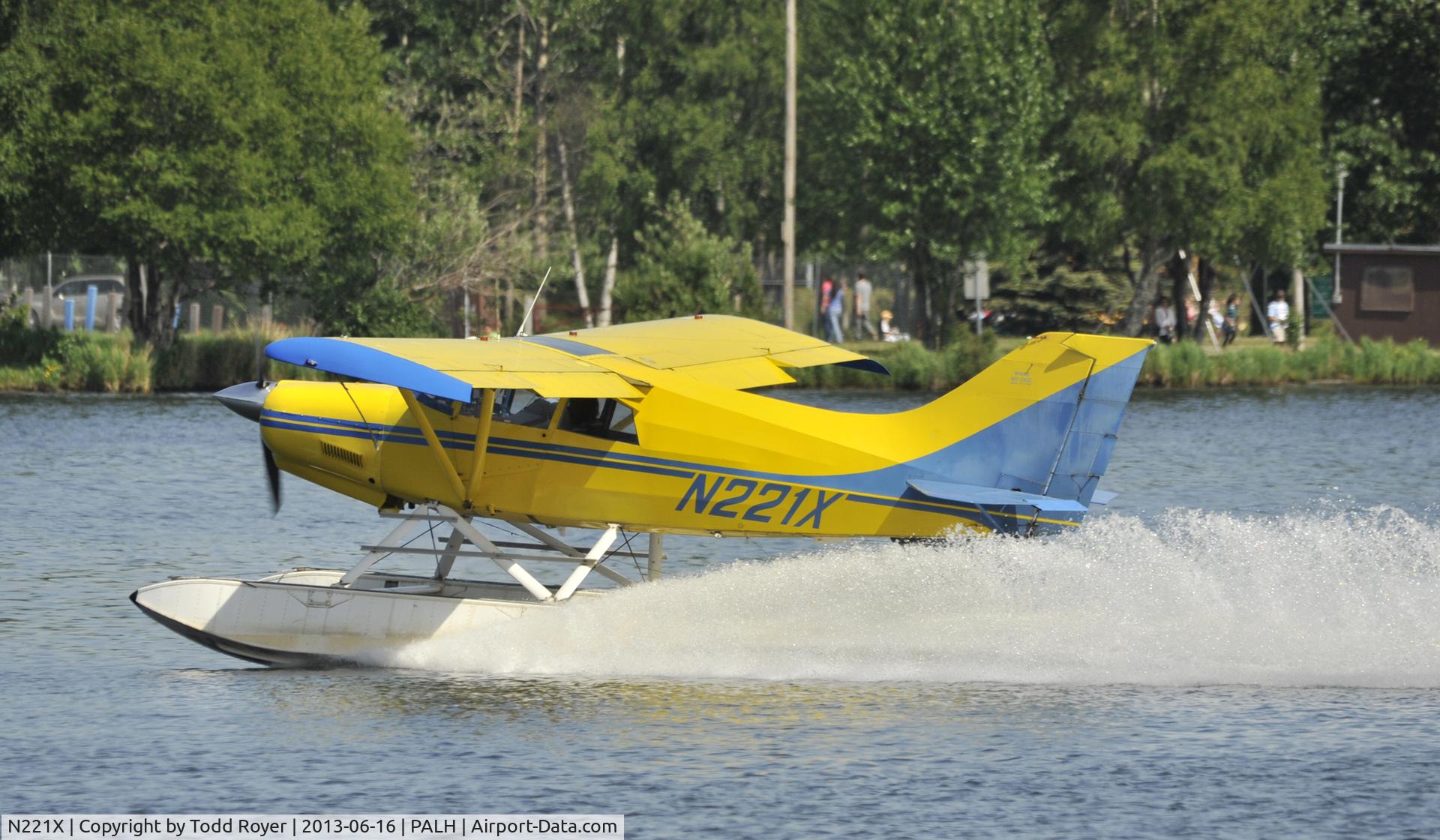 N221X, 1977 Maule M-5-235C Lunar Rocket C/N 7139C, Landing at Lake Hood