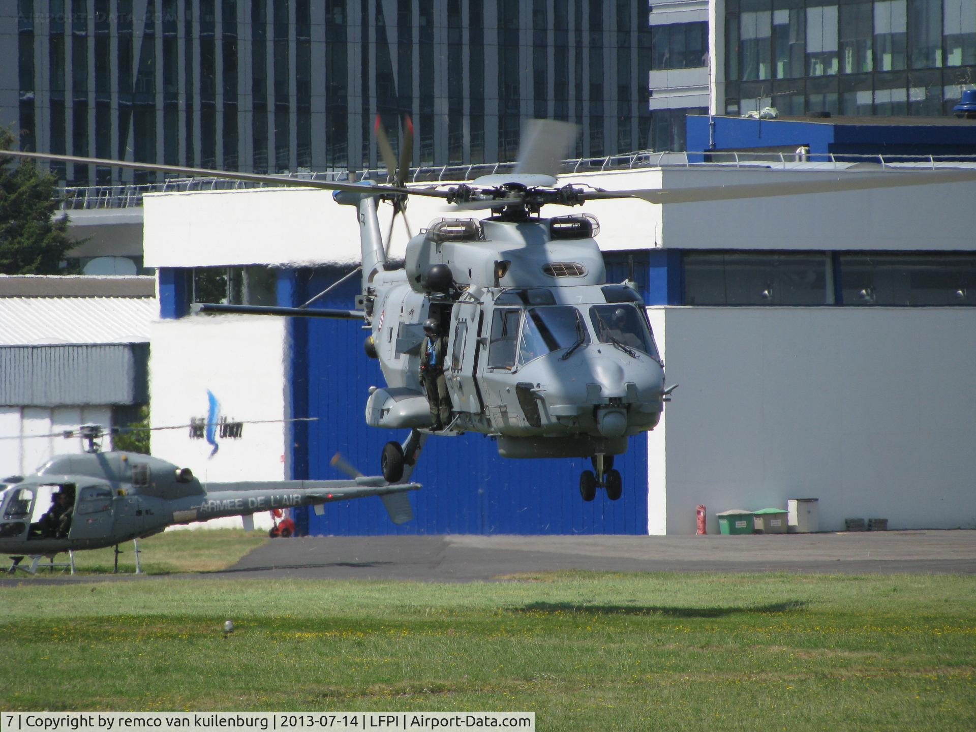 7, NHI NH-90 NFH Caiman C/N 1181, After refuelling heading toward Invalides Paris for static
