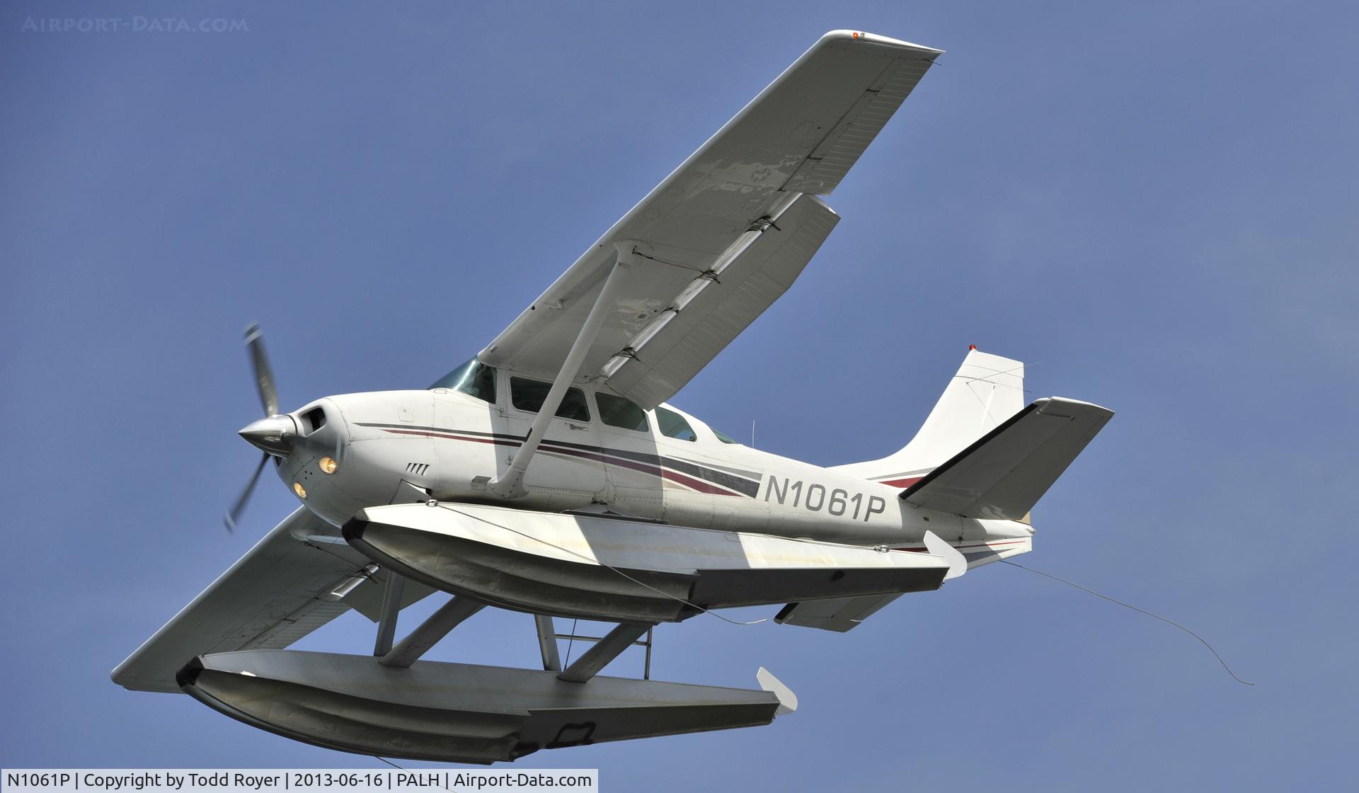 N1061P, 1983 Cessna U206G Stationair C/N U20606773, Landing at Lake Hood
