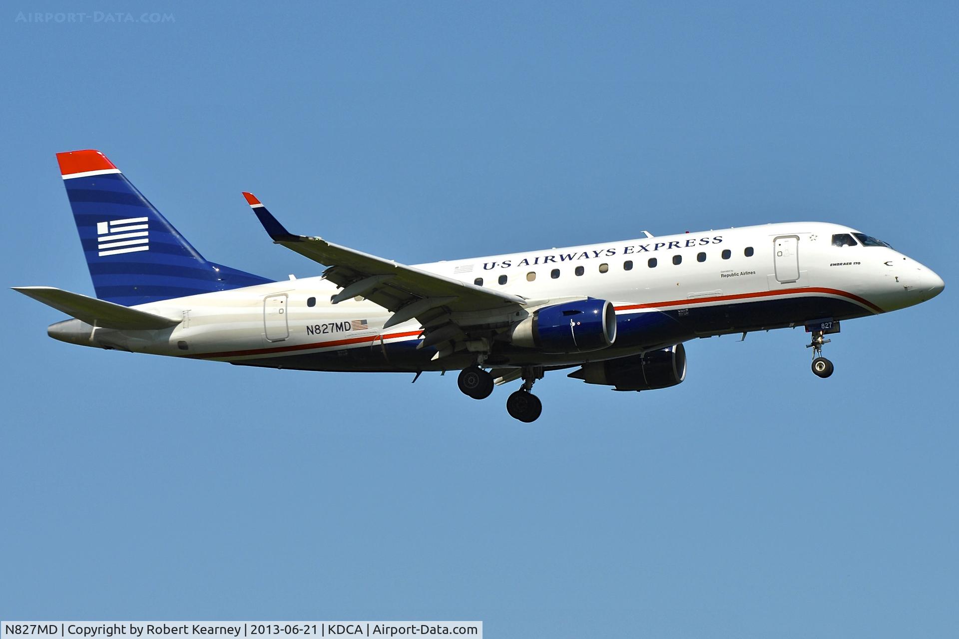 N827MD, 2005 Embraer 170SU (ERJ-170-100SU) C/N 17000047, On short finals for r/w 19