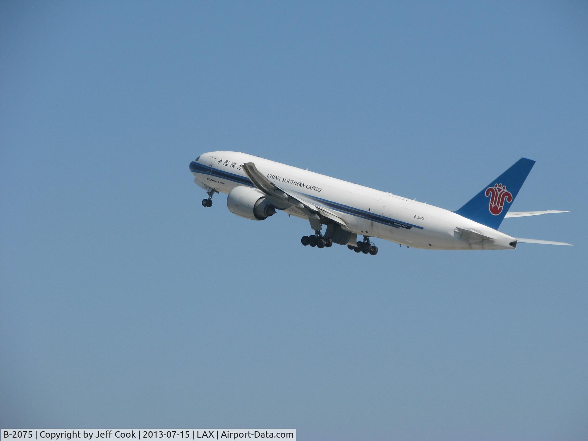 B-2075, 2009 Boeing 777-F1B C/N 37312, Takeoff from El Segundo Park Bench