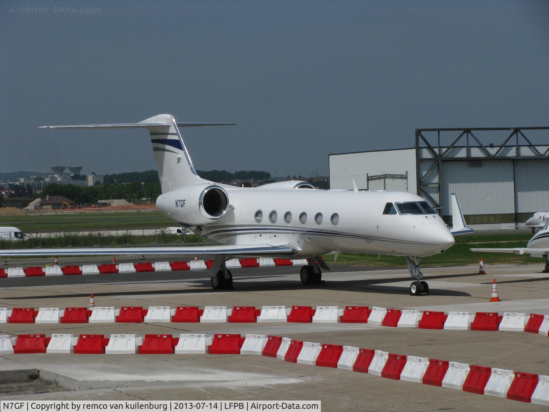 N7GF, Gulfstream Aerospace GIV-X (G450) C/N 4263, Le Bourget most of time a nice airport with a lot of bizz and VIP jets