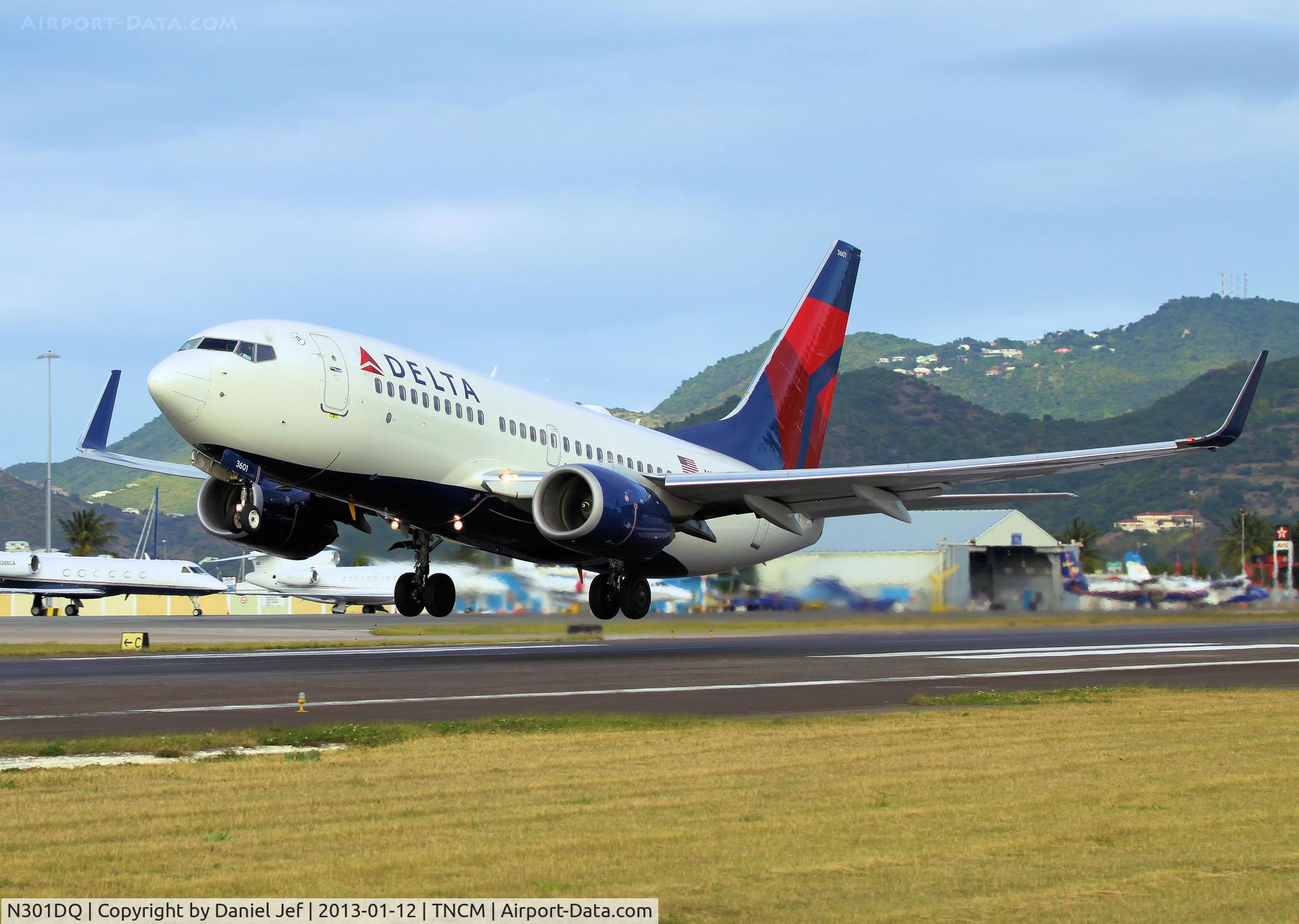 N301DQ, 2008 Boeing 737-732 C/N 29687, N301DQ