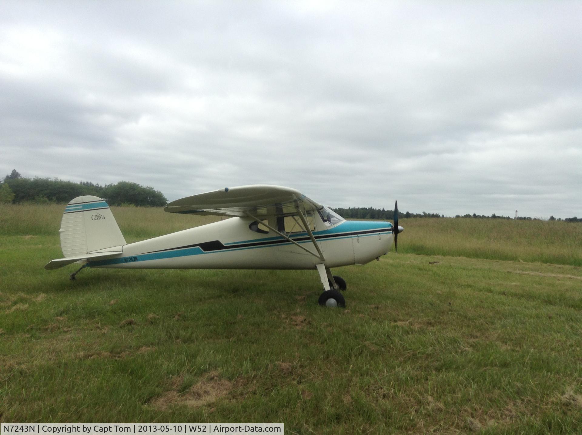 N7243N, 1948 Cessna 140 C/N 14786, Flew in to attend a memorial service a long walk to county park.