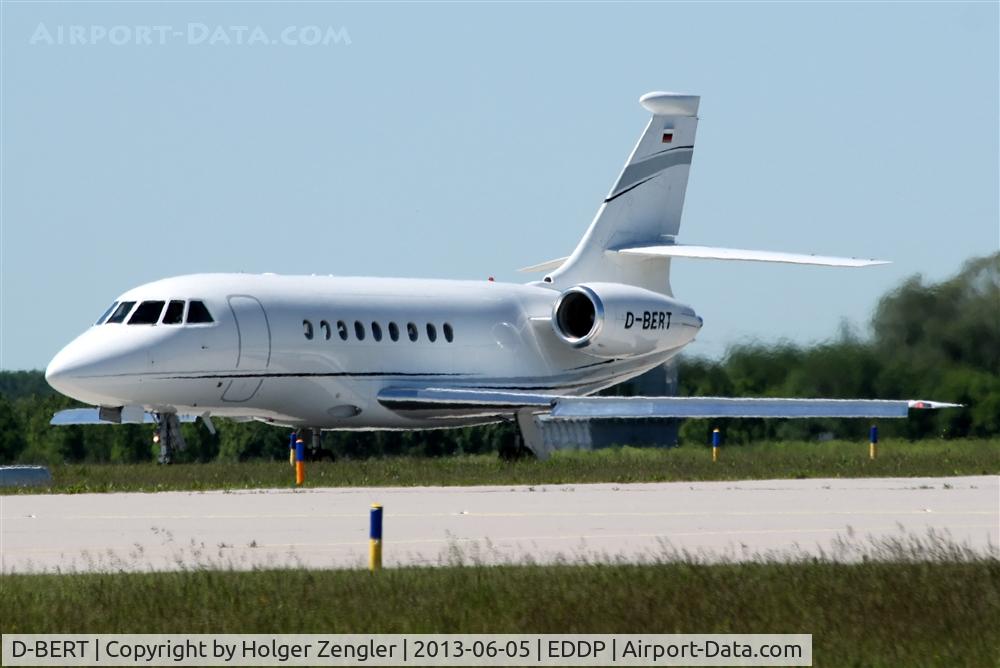 D-BERT, 2004 Dassault Falcon 2000EX C/N 30, BERT is crawling along twy A6......