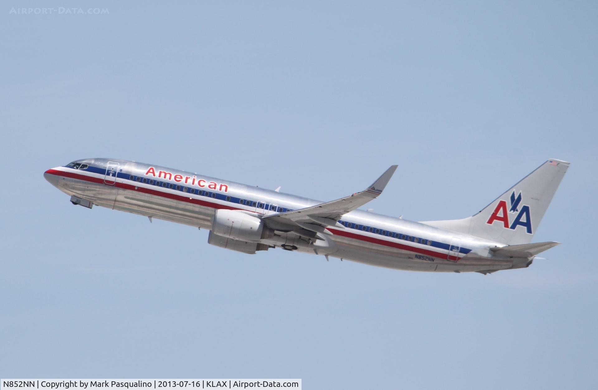 N852NN, 2010 Boeing 737-823 C/N 40581, Boeing 737-800