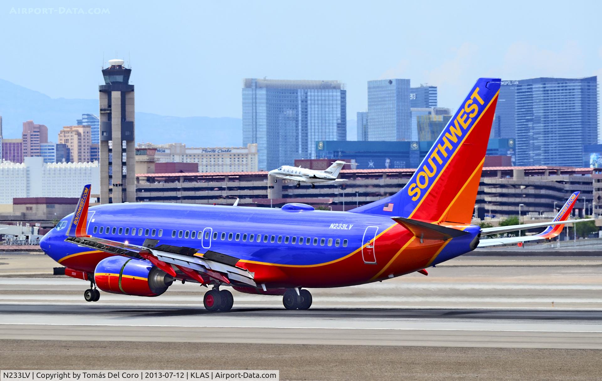 N233LV, 2006 Boeing 737-7H4 C/N 32501, N233LV Soutthwest Airlines   2006 Boeing 737-7H4 C/N 32501

N886EP  1996 Raytheon  400A C/N RK-117

McCarran International Airport (KLAS)
Las Vegas, Nevada
TDelCoro
July 12, 2013