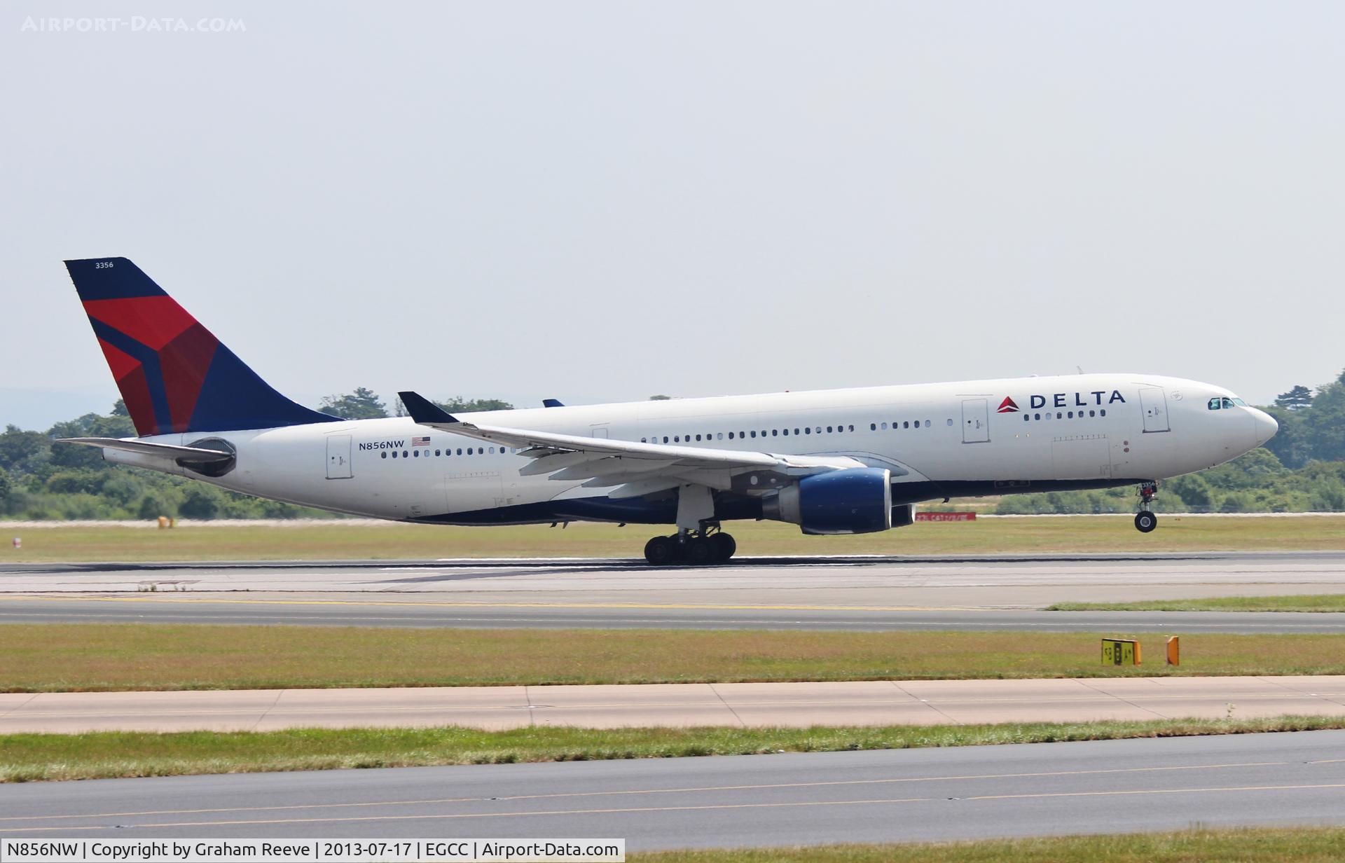 N856NW, 2004 Airbus A330-223 C/N 0631, Just taking off.
