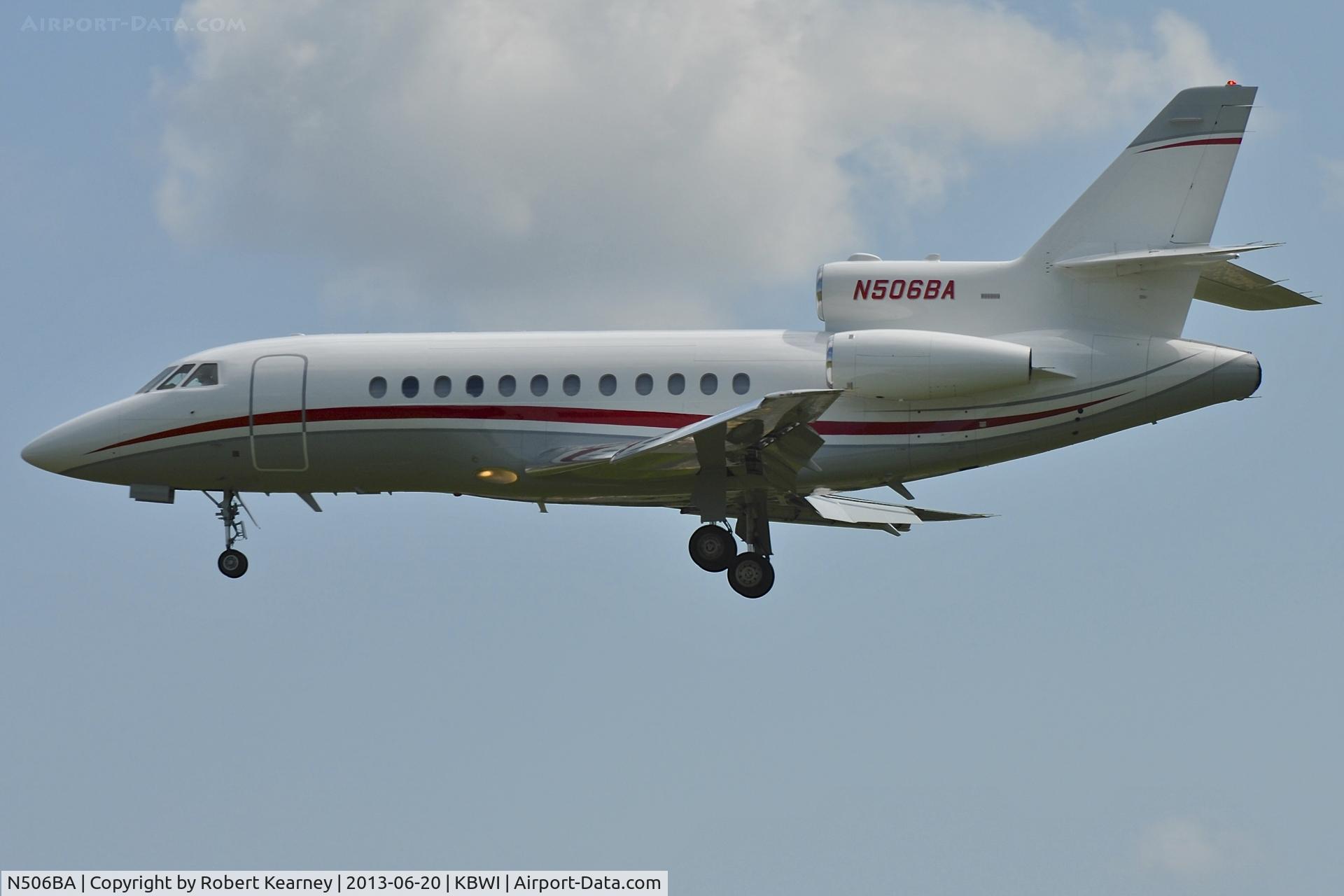 N506BA, 1996 Dassault Falcon 900B C/N 160, On short finals for r/w 33L