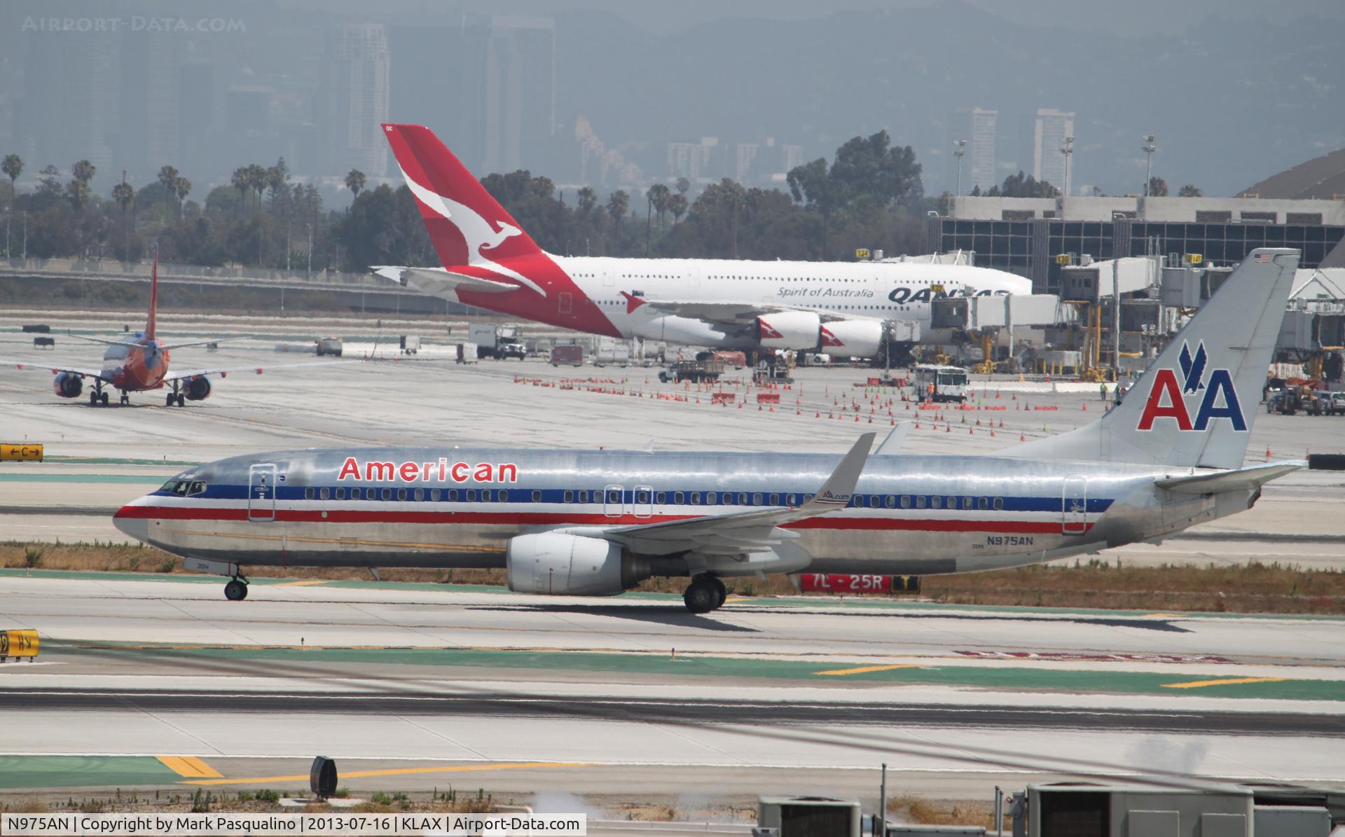 N975AN, 2001 Boeing 737-823 C/N 29549, Boeing 737-800