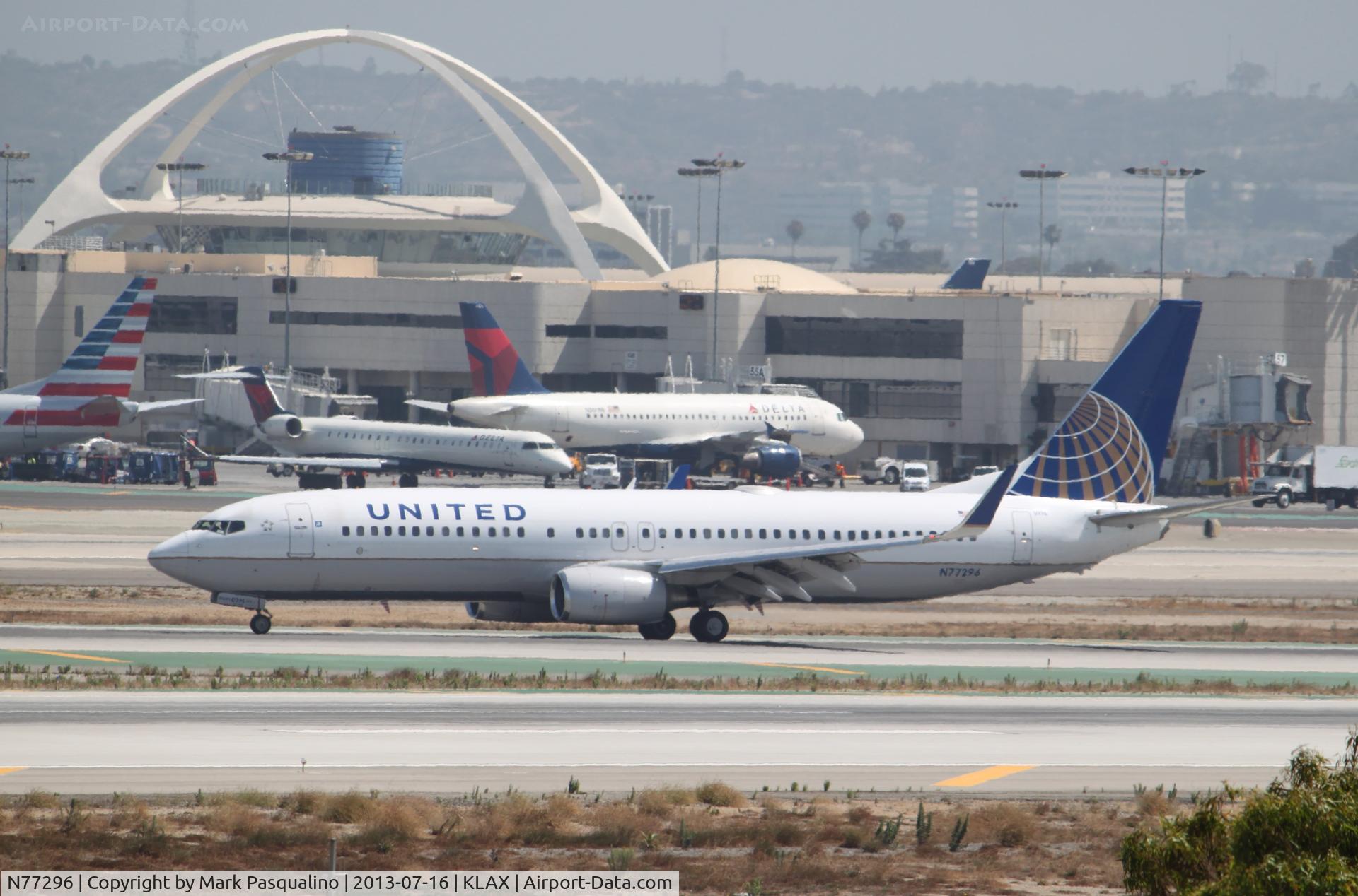 N77296, 2005 Boeing 737-824 C/N 34002, Boeing 737-800