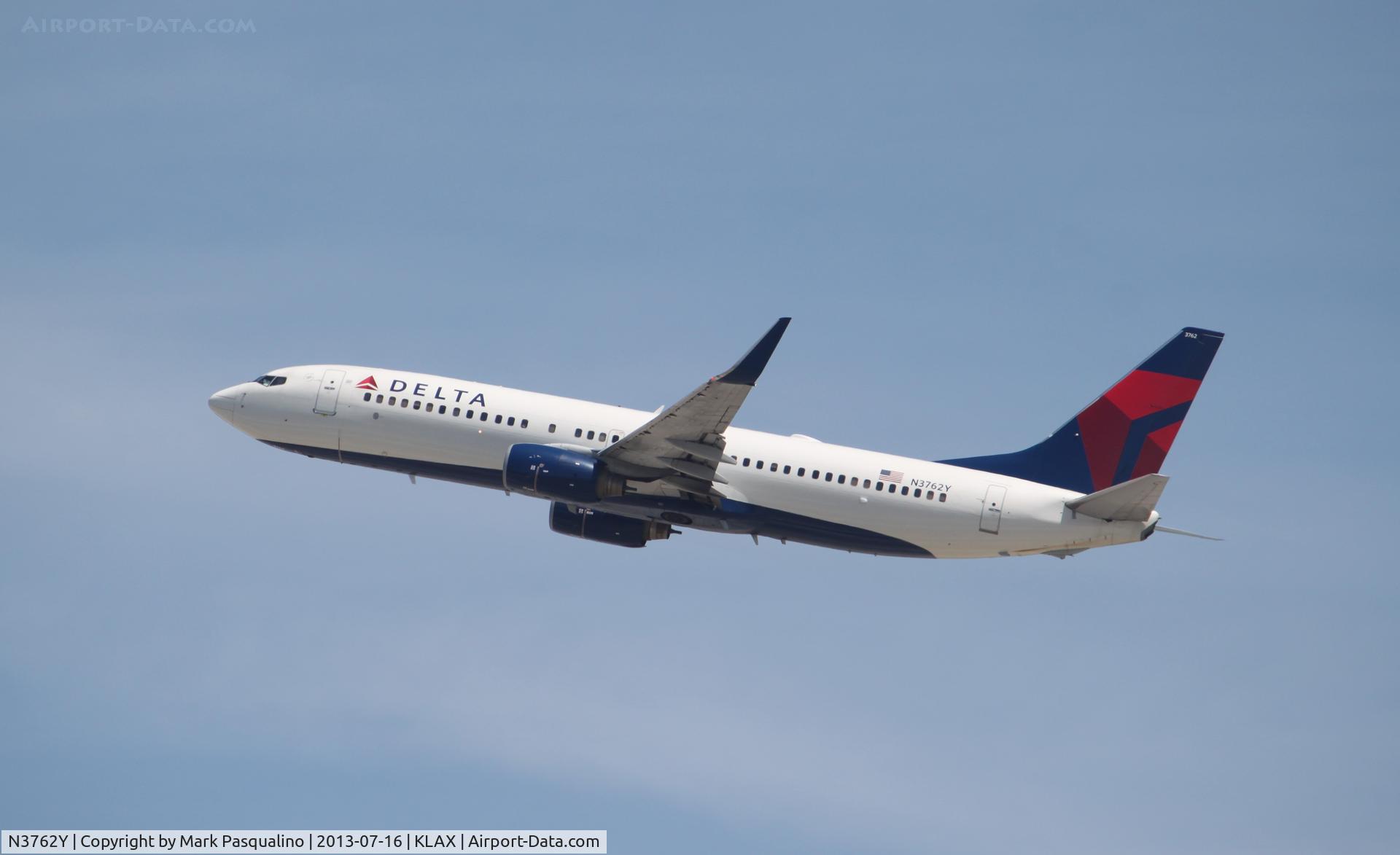 N3762Y, 2001 Boeing 737-832 C/N 30817, Boeing 737-800