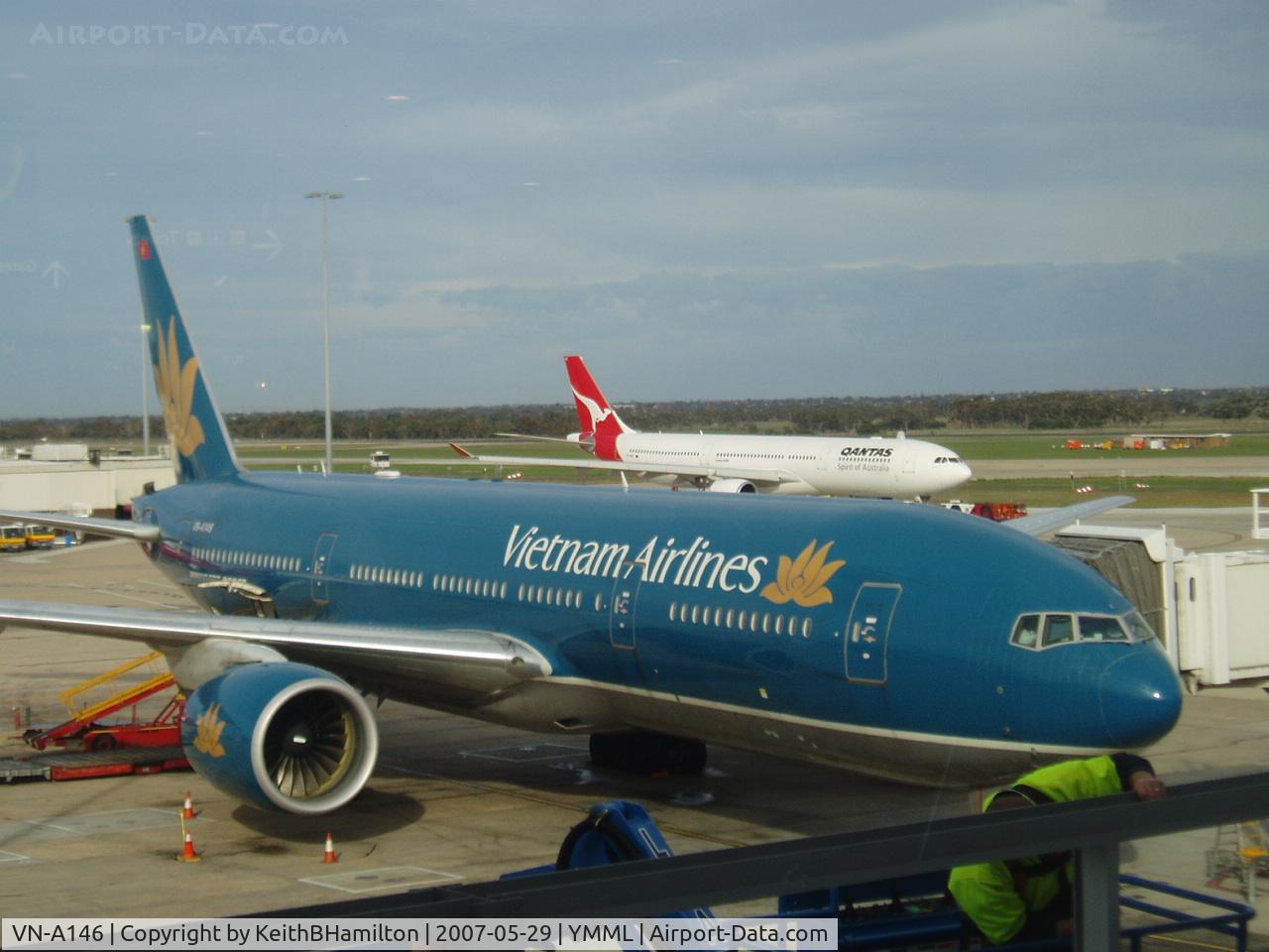 VN-A146, 2004 Boeing 777-26KER C/N 33504, Ready to board at Melbourne Airport, Australia
May 2007
