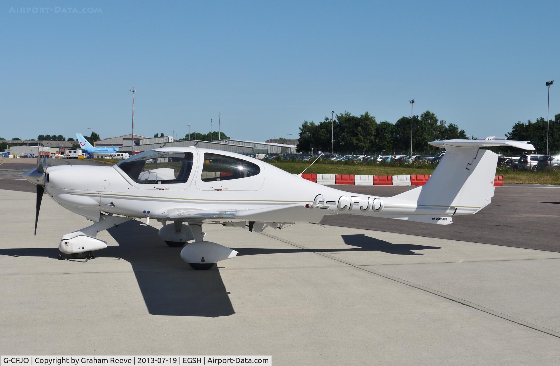 G-CFJO, 2007 Diamond DA-40D Diamond Star C/N D4.296, Parked at Norwich.