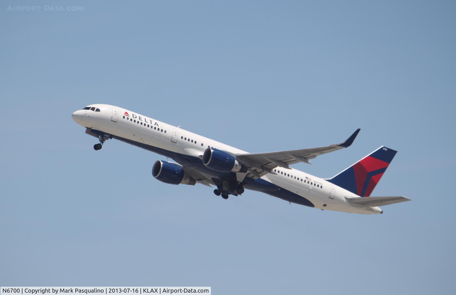 N6700, 1999 Boeing 757-232 C/N 30337, Boeing 757-200