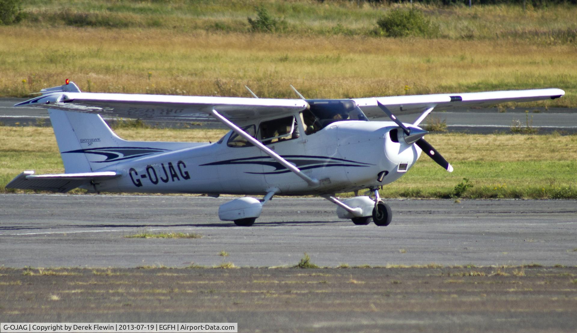 G-OJAG, 2005 Cessna 172S Skyhawk SP C/N 172S9794, Visiting Cessna 172S.