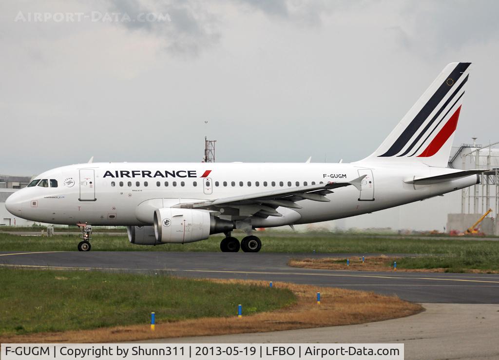 F-GUGM, 2006 Airbus A318-111 C/N 2750, Taxiing holding point rwy 32R in modified new c/s