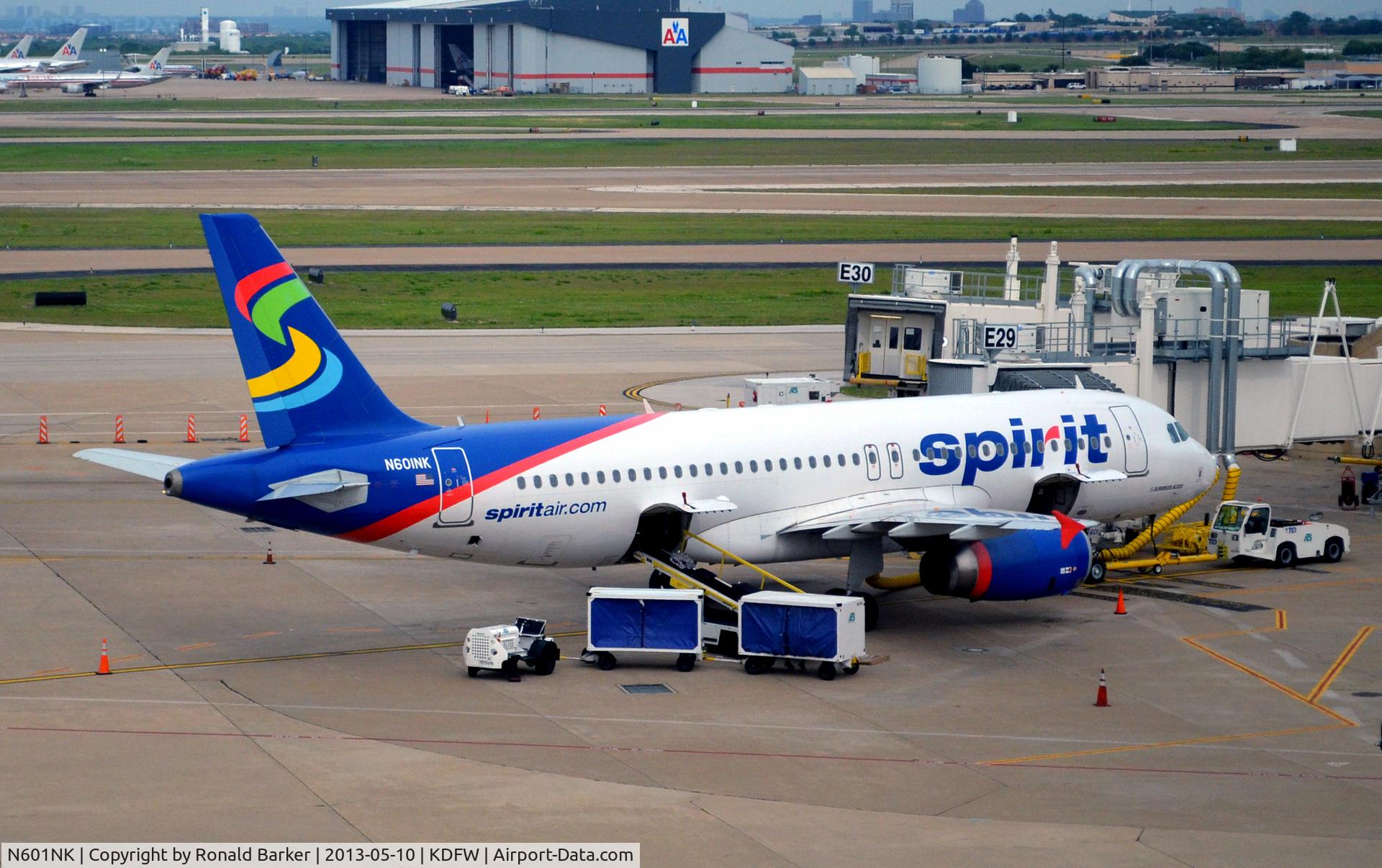 N601NK, 2010 Airbus A320-232 C/N 4206, Gate E29  DFW