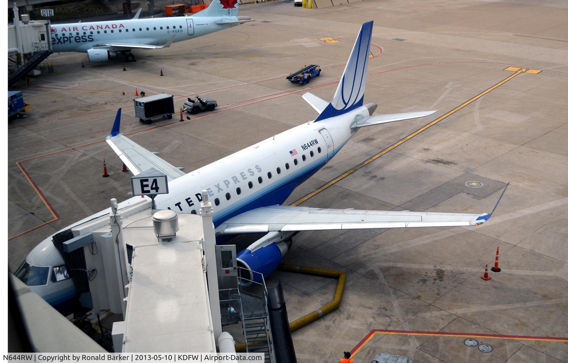 N644RW, 2004 Embraer 170SE (ERJ-170-100SE) C/N 17000061, Gate E4  DFW