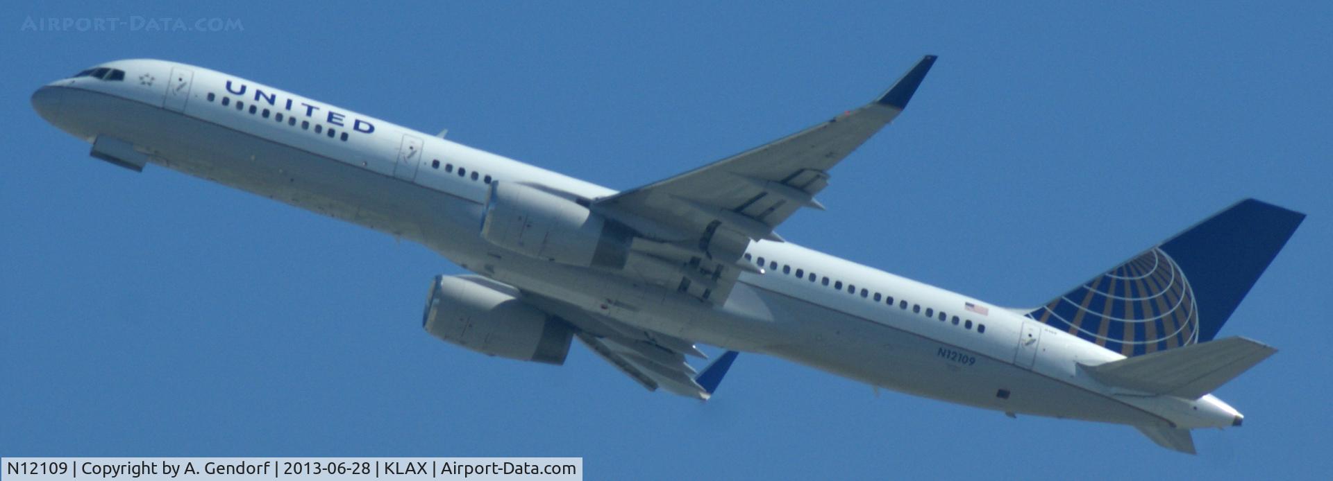 N12109, 1994 Boeing 757-224 C/N 27299, United, seen here taking off at Los Angeles Int´l(KLAX)