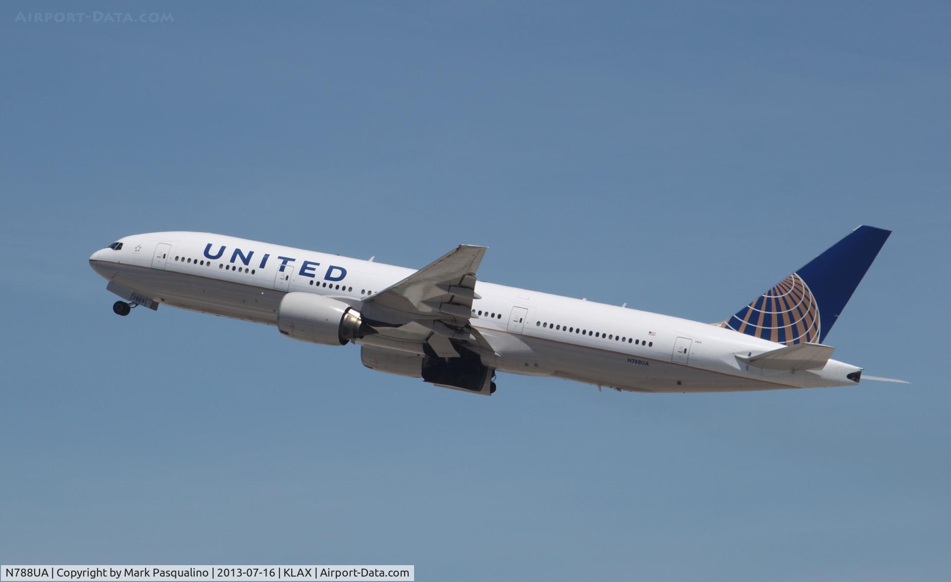 N788UA, 1997 Boeing 777-222 C/N 26942, Boeing 777-200