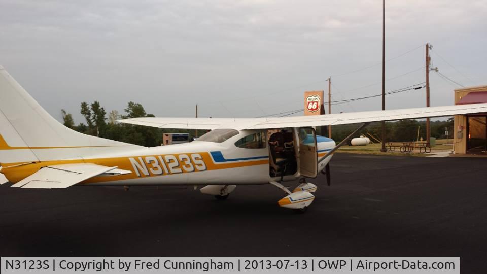 N3123S, 1964 Cessna 182G Skylane C/N 18255623, Complements of Bob Merrill