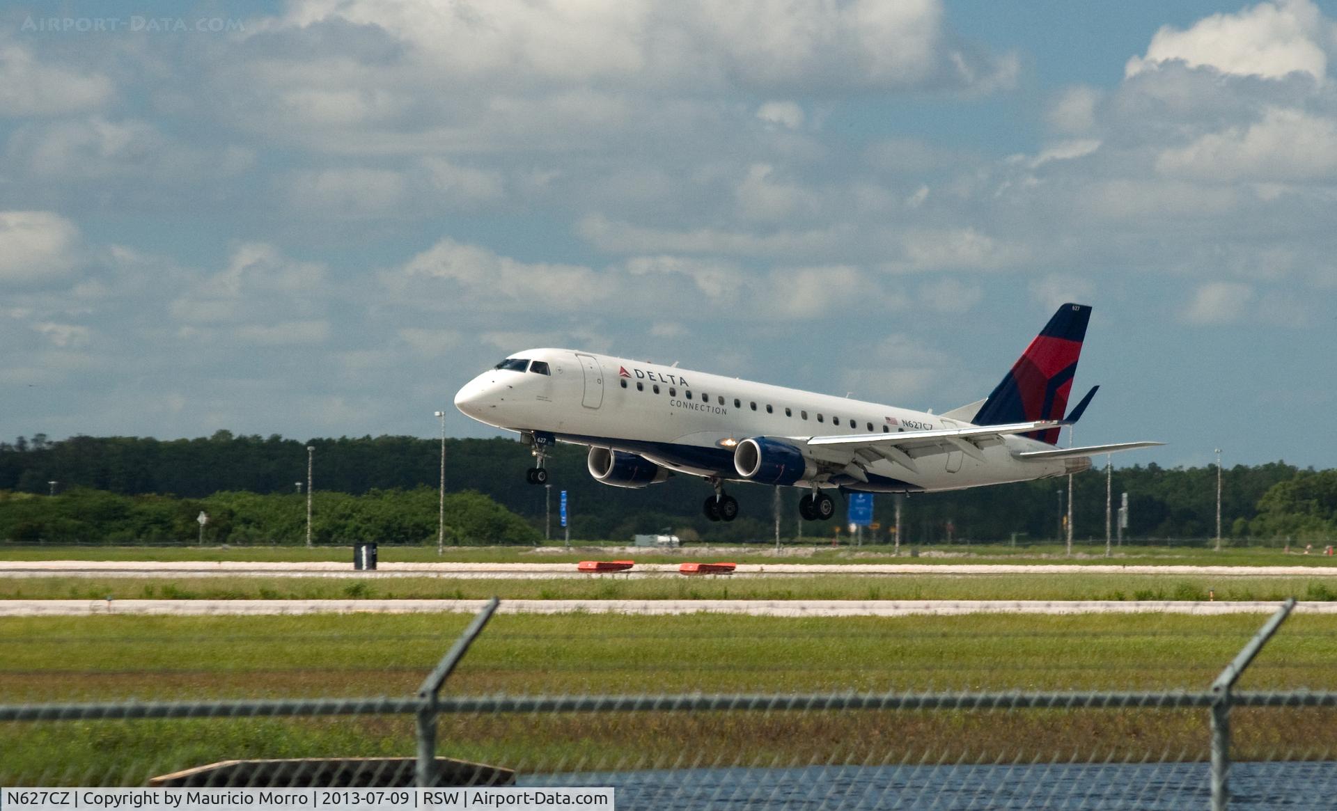 N627CZ, 2008 Embraer 175LR (ERJ-170-200LR) C/N 17000229, Landing RWY 6