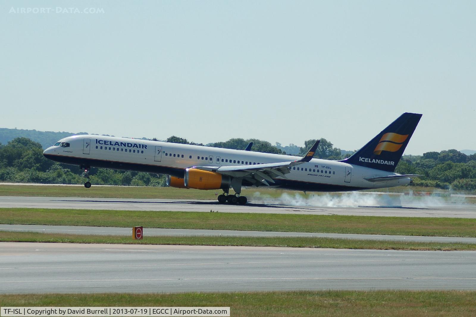 TF-ISL, 1991 Boeing 757-223 C/N 25295, Icelandair Boeing 757TF-ISL Landing at Manchester Airport.