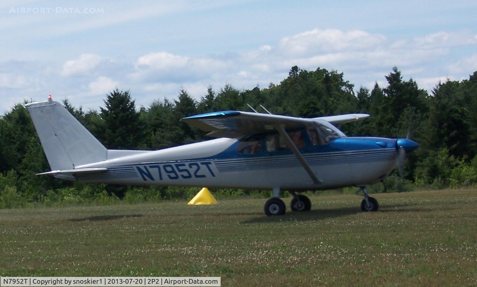 N7952T, 1960 Cessna 175A Skylark C/N 56652, 60th Annual Washington Island fishboil