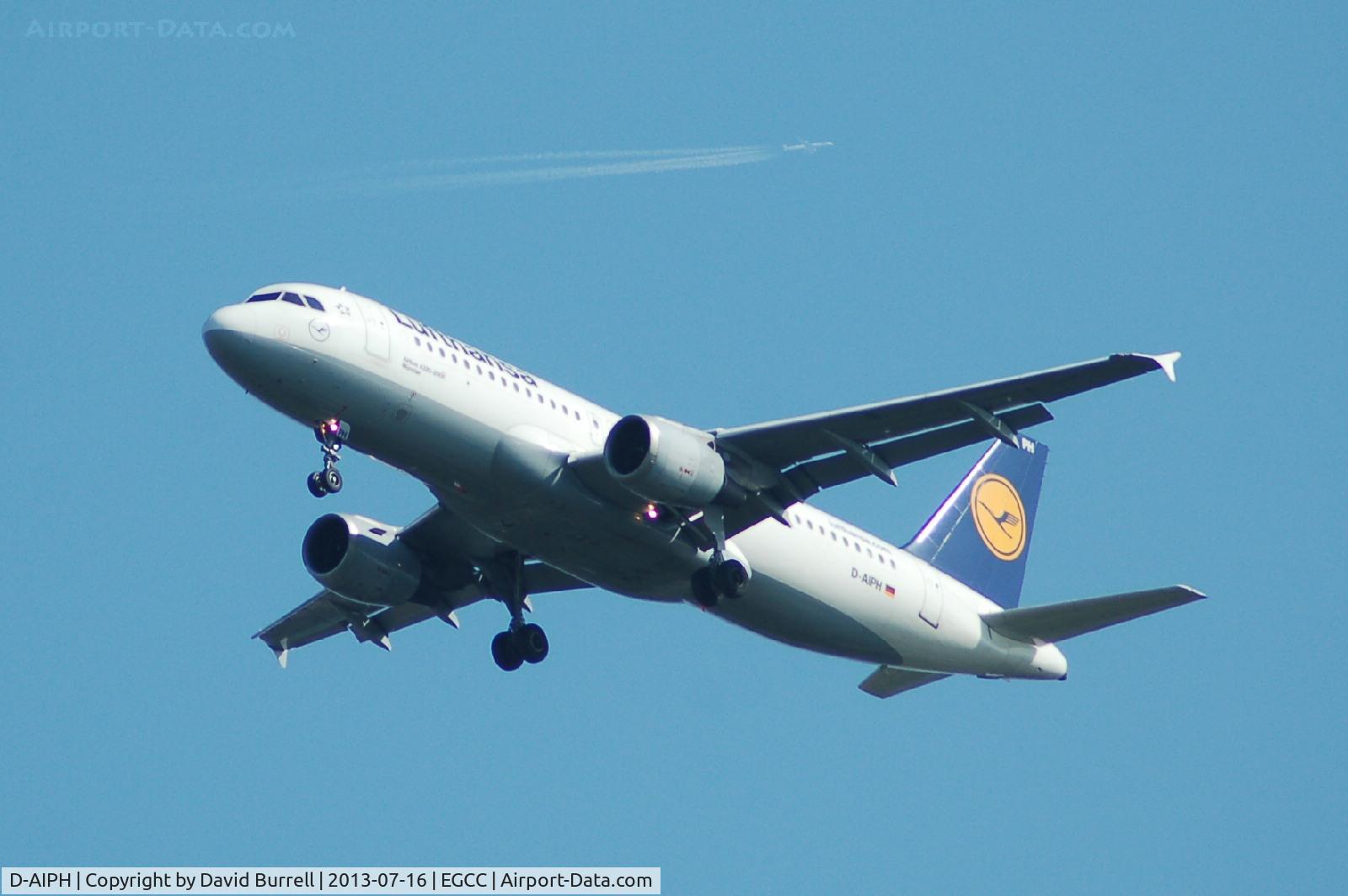 D-AIPH, 1989 Airbus A320-211 C/N 0086, Lufthansa Airbus A320 D-AIPH On approach to Manchester Airport on the 16th July 2013.