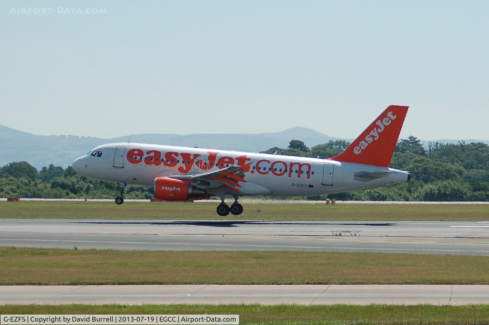 G-EZFS, 2009 Airbus A319-111 C/N 4129, Easyjet Airbus G-EZFS landing at Manchester Airport.