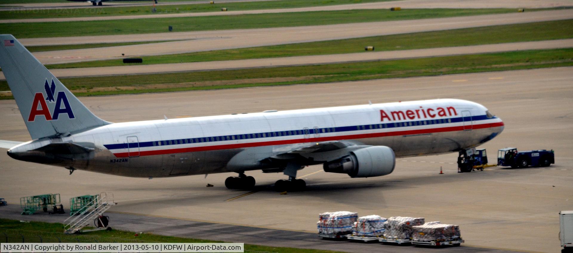 N342AN, 2002 Boeing 767-323ER C/N 33081, Towed DFW