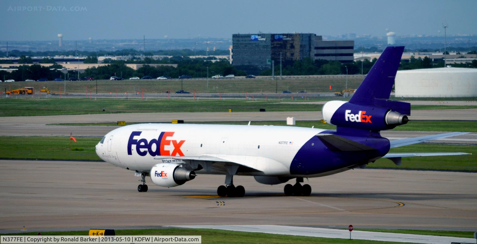 N377FE, 1972 McDonnell Douglas MD-10-10F C/N 47965, Taxi DFW