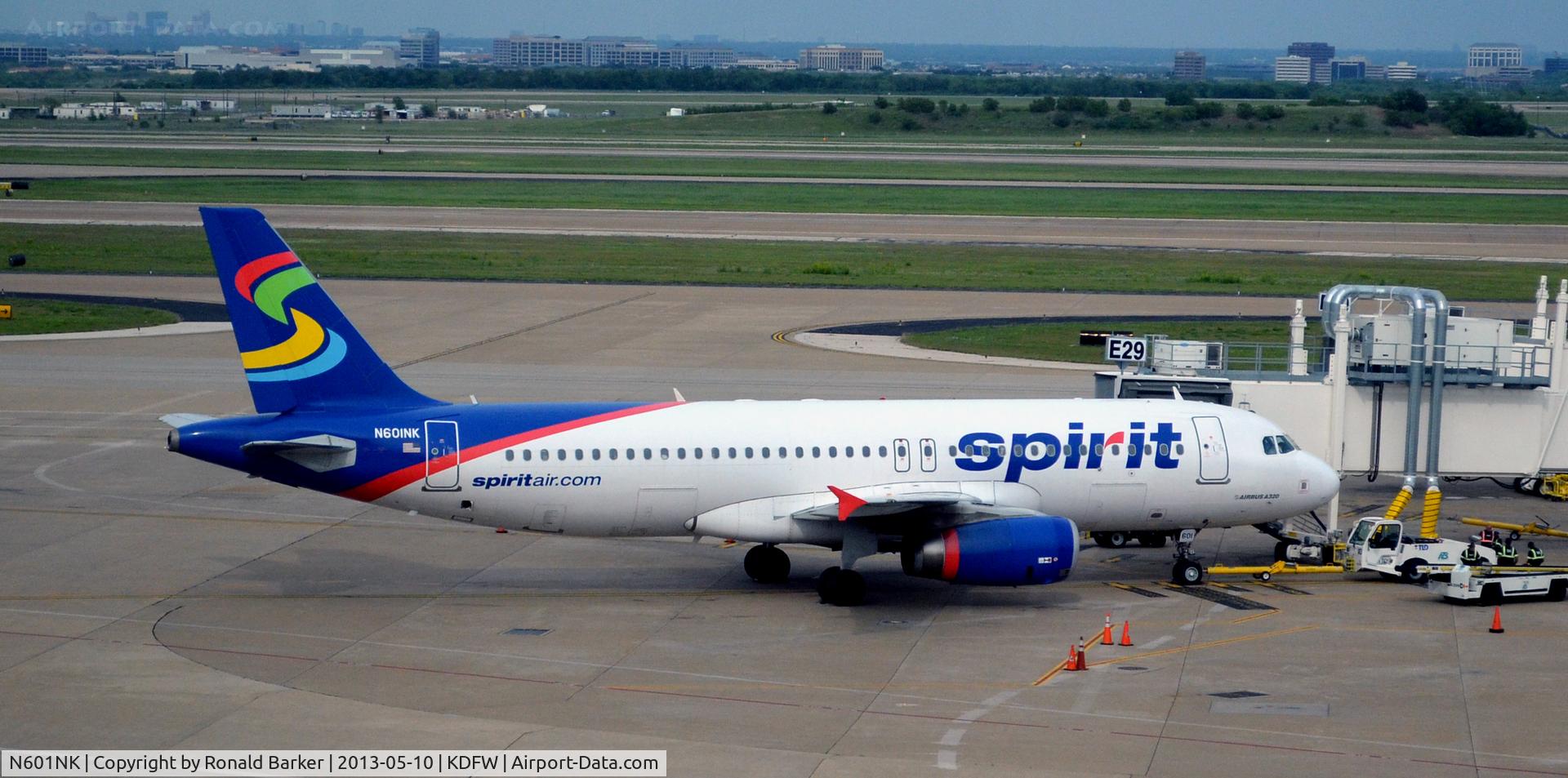 N601NK, 2010 Airbus A320-232 C/N 4206, Gate E29  DFW